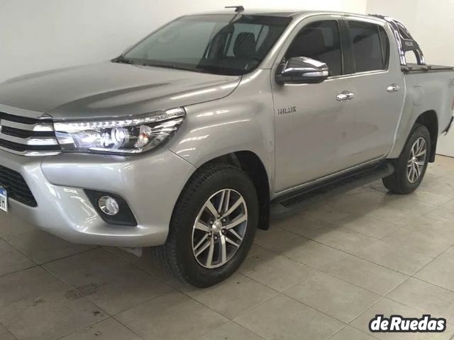 Toyota Hilux Usada en Cordoba, deRuedas