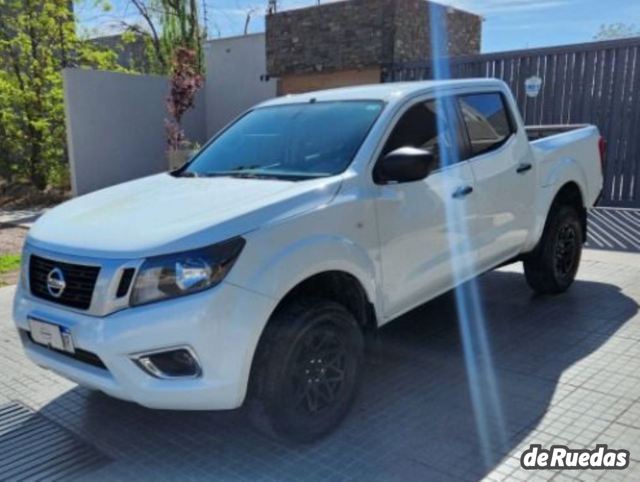 Nissan Frontier Usada en Mendoza, deRuedas