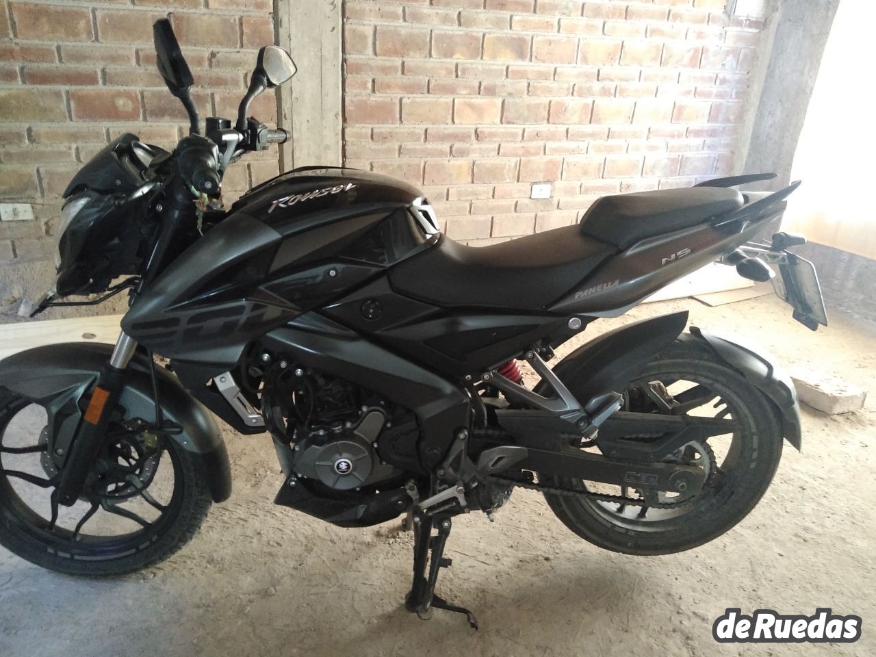 Bajaj Rouser Usada en Mendoza deRuedas
