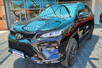 Toyota Hilux SW4