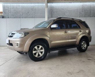 Toyota Hilux SW4