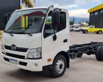 Hino Serie 300