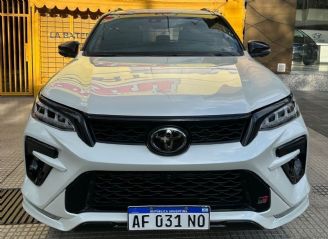 Toyota Hilux SW4