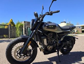 Husqvarna Svartpilen en Mendoza