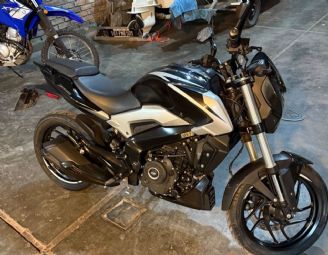 Bajaj Dominar