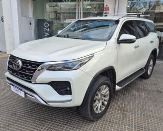 Toyota Hilux SW4