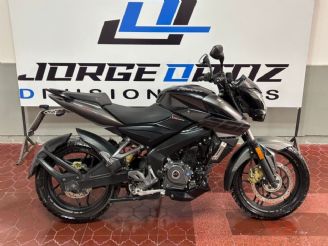 Bajaj Rouser