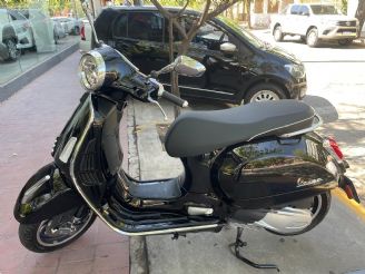 Vespa GTS