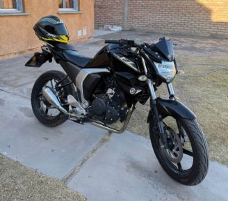 Yamaha FZ