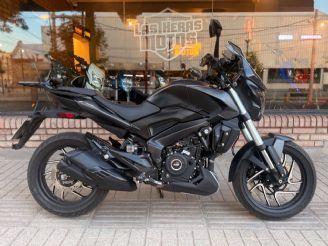 Bajaj Dominar