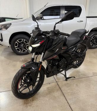 Bajaj Rouser