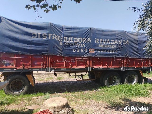 Acoplado Helvetica Usado en Mendoza, deRuedas