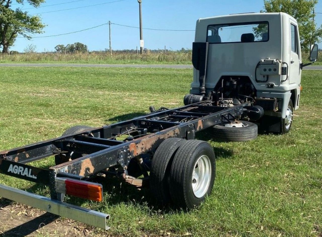 Agrale 6000 Usado en Buenos Aires, deRuedas