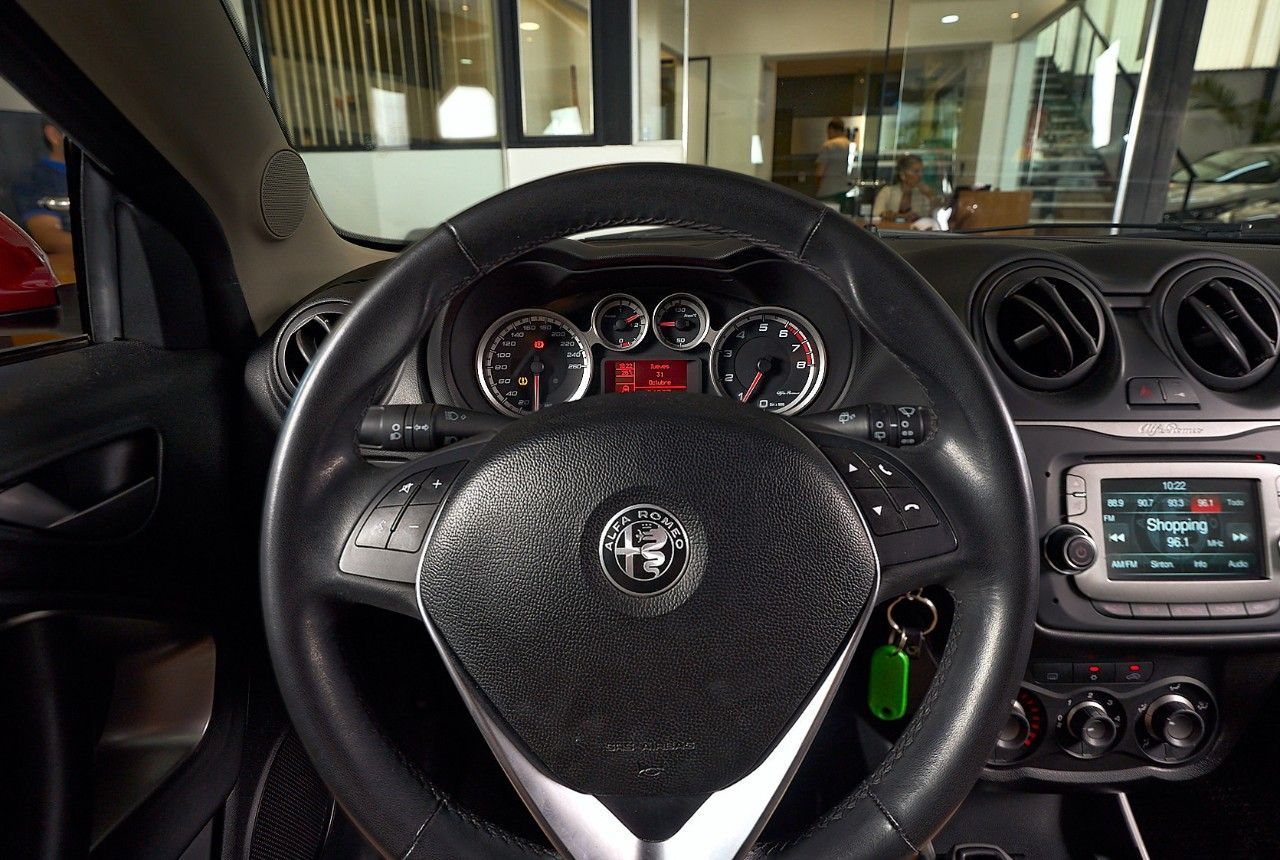 Alfa Romeo Mito Usado Financiado en Córdoba, deRuedas