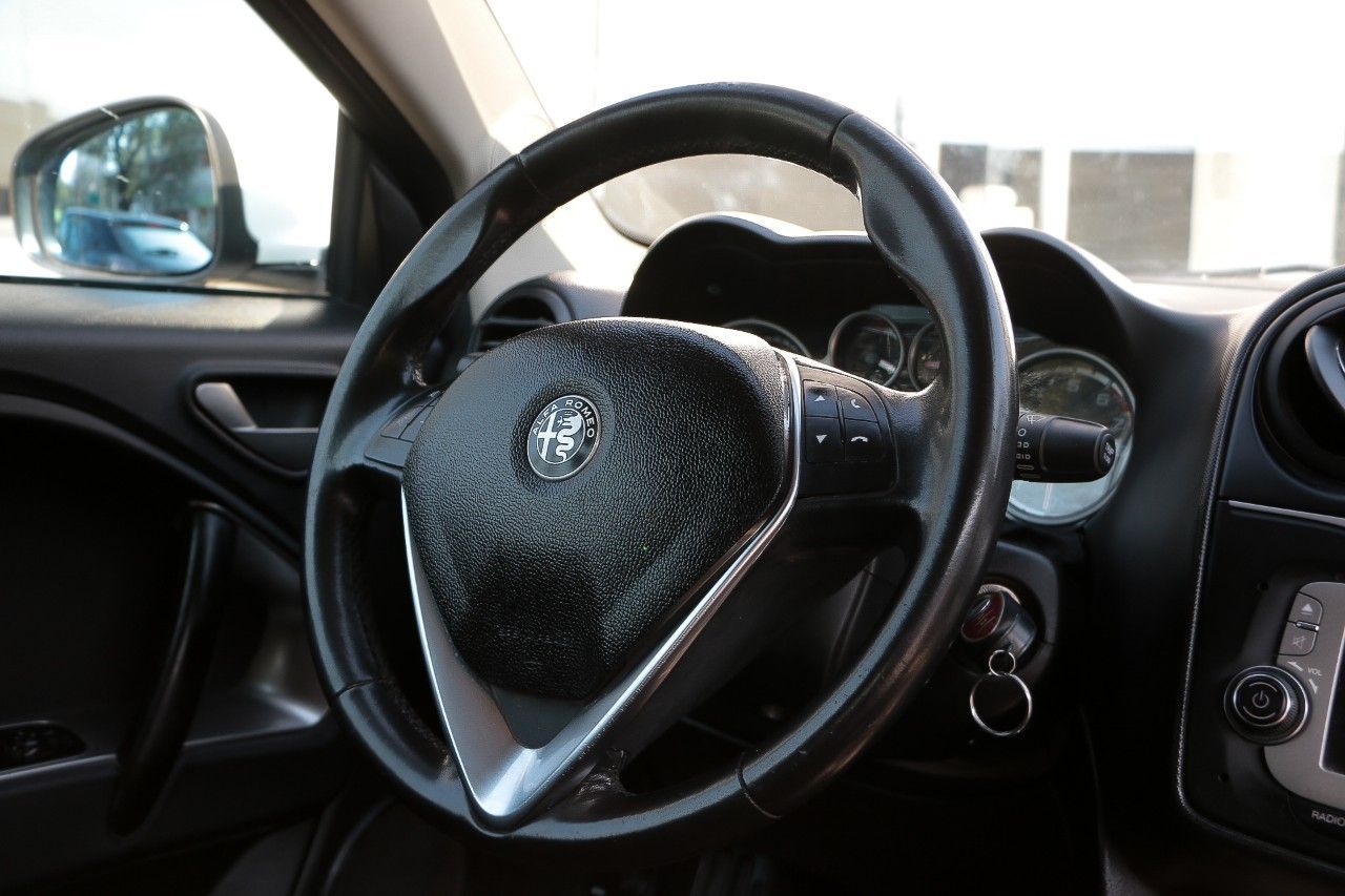 Alfa Romeo Mito Usado Financiado en Córdoba, deRuedas