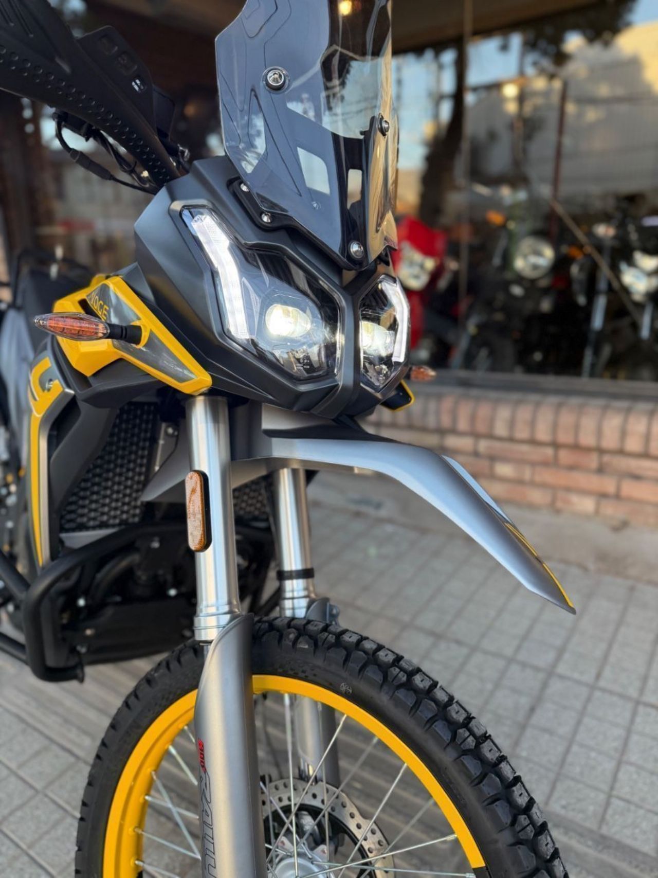 Aprilia Dorsoduro Nueva en Mendoza, deRuedas