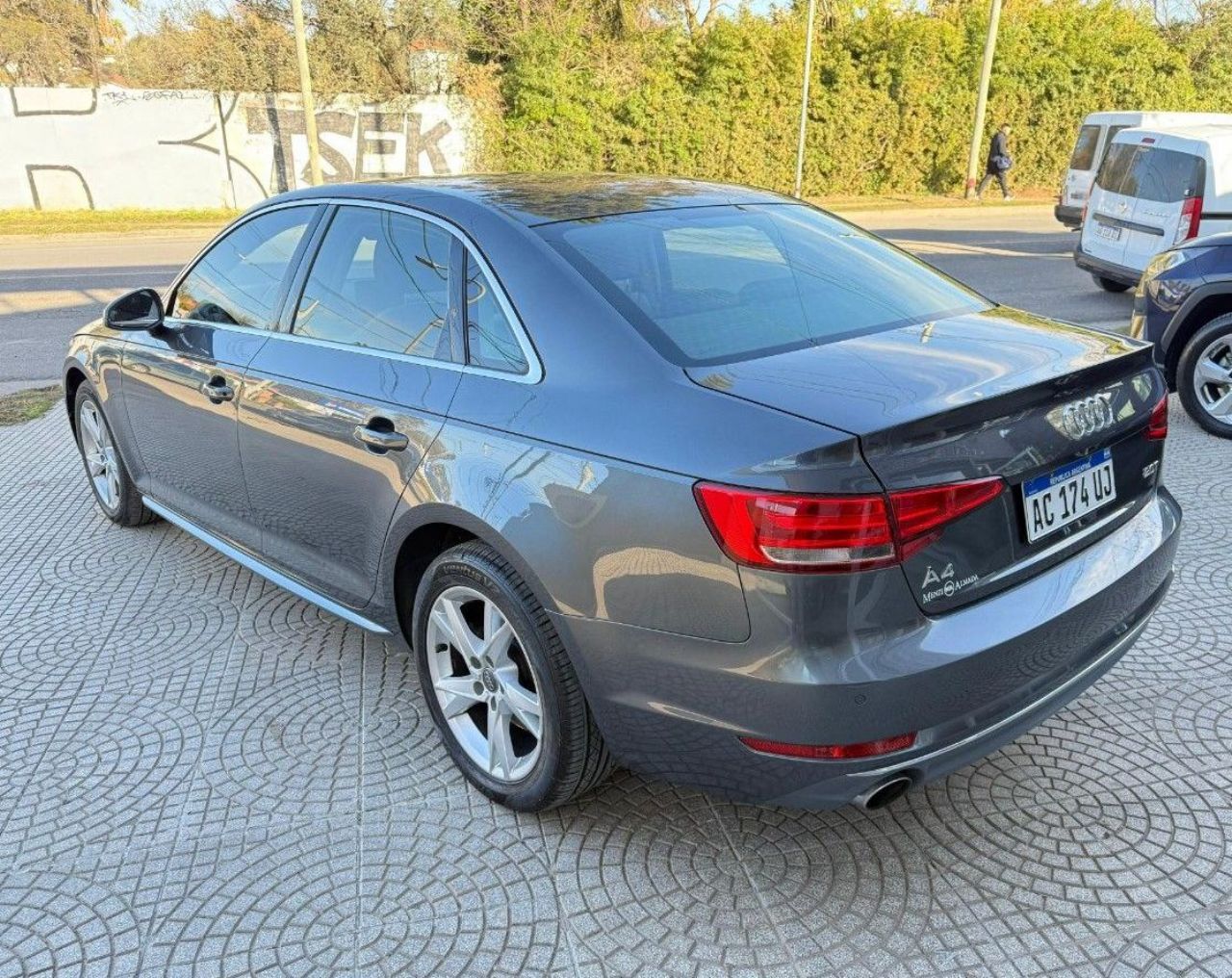 Audi A4 Usado Financiado en Córdoba, deRuedas