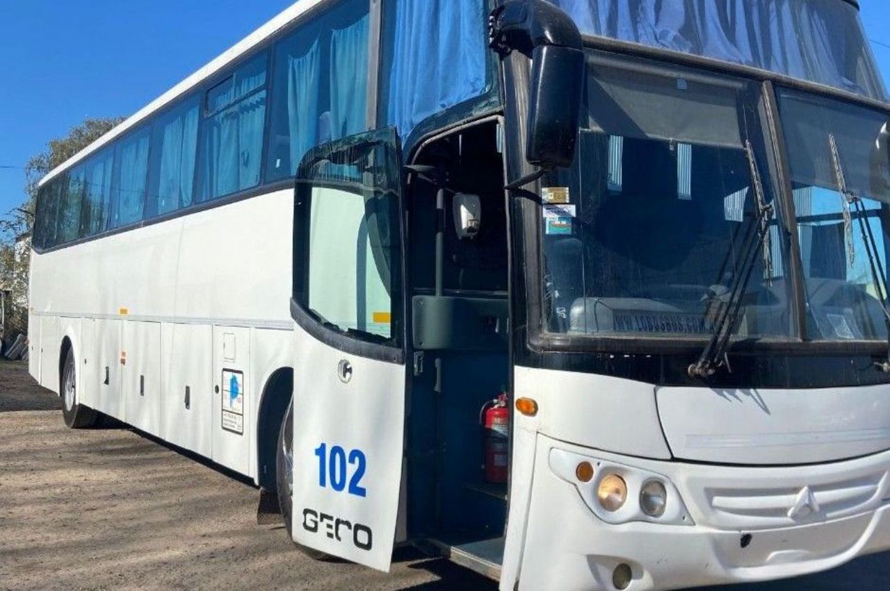 Autobús Larga distancia Usado en Buenos Aires, deRuedas