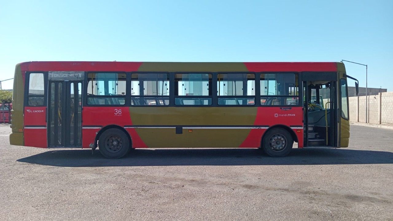 Autobús Urbano Usado en Mendoza, deRuedas