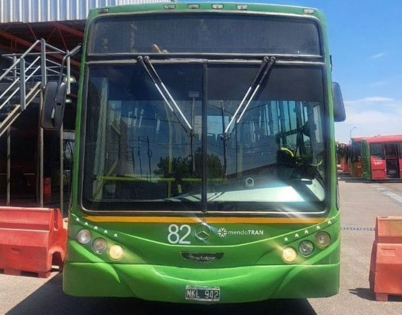 Autobús Urbano Usado en Mendoza, deRuedas
