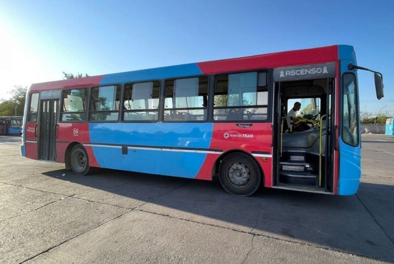 Autobús Urbano Usado en Mendoza, deRuedas