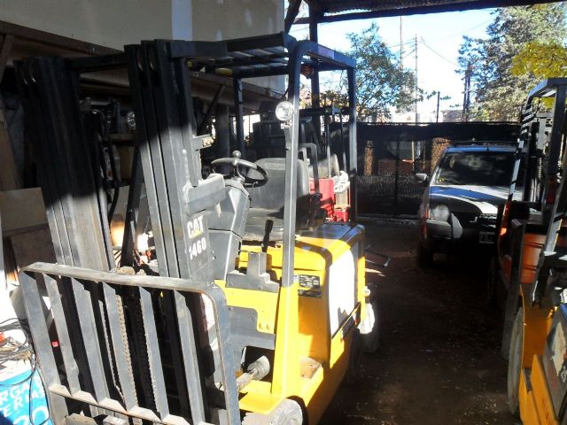 Autoelevador CAT Usado en Mendoza, deRuedas