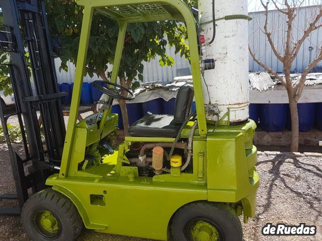 Autoelevador Clark Usado en Mendoza, deRuedas