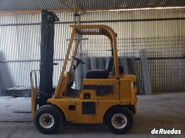 Autoelevador Clark Usado en Mendoza, deRuedas