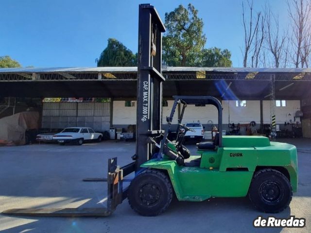 Autoelevador Clark Usado en Mendoza, deRuedas