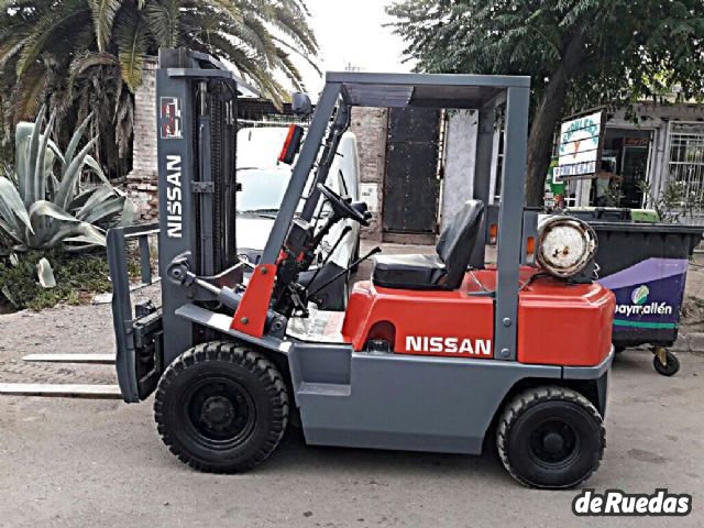 Autoelevador Nissan Usado en Mendoza, deRuedas