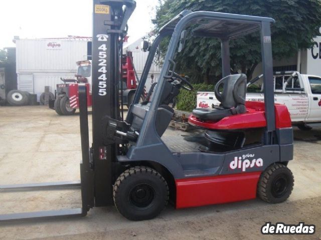Autoelevador Toyota Usado en Mendoza, deRuedas