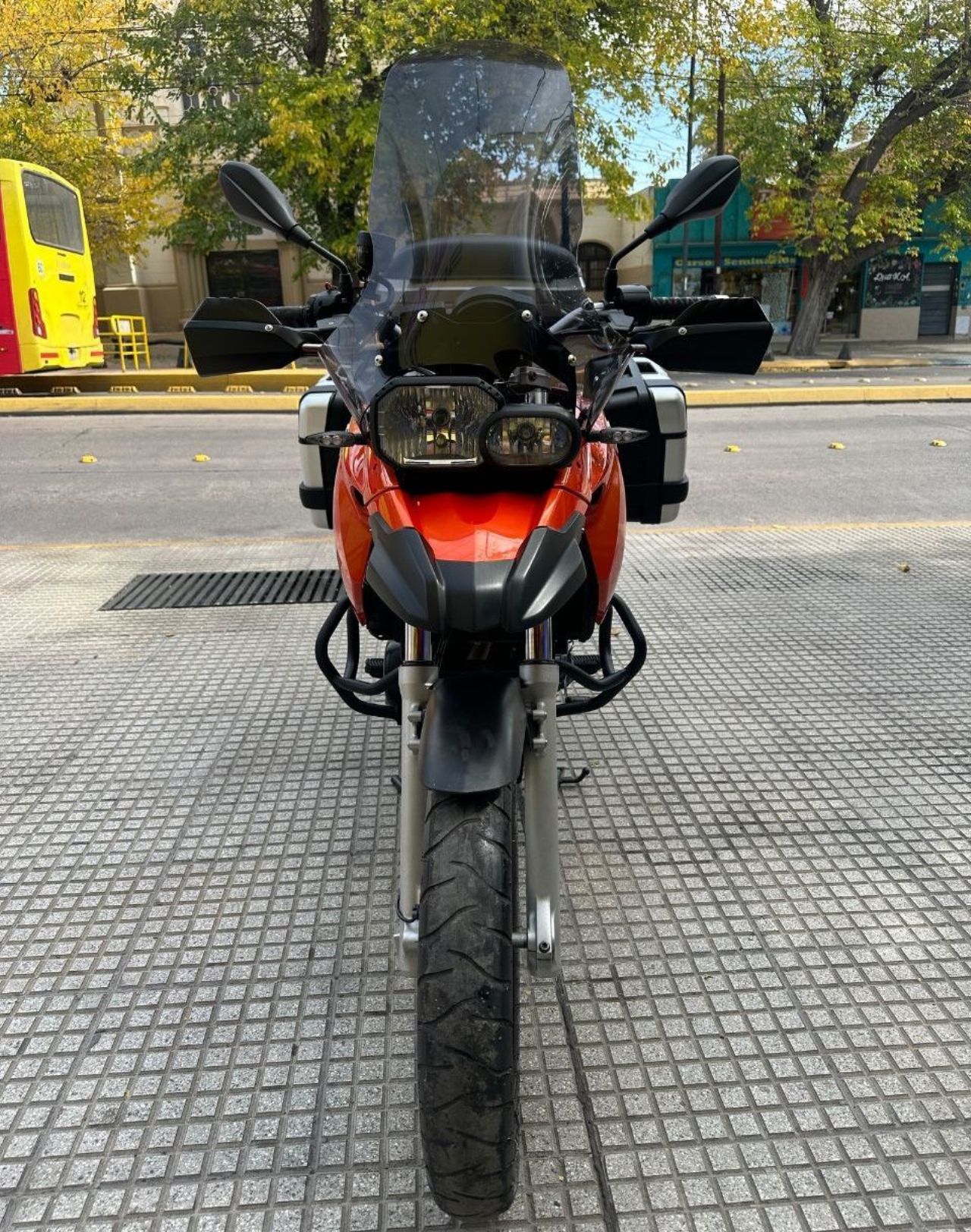 BMW F Usada en Mendoza, deRuedas