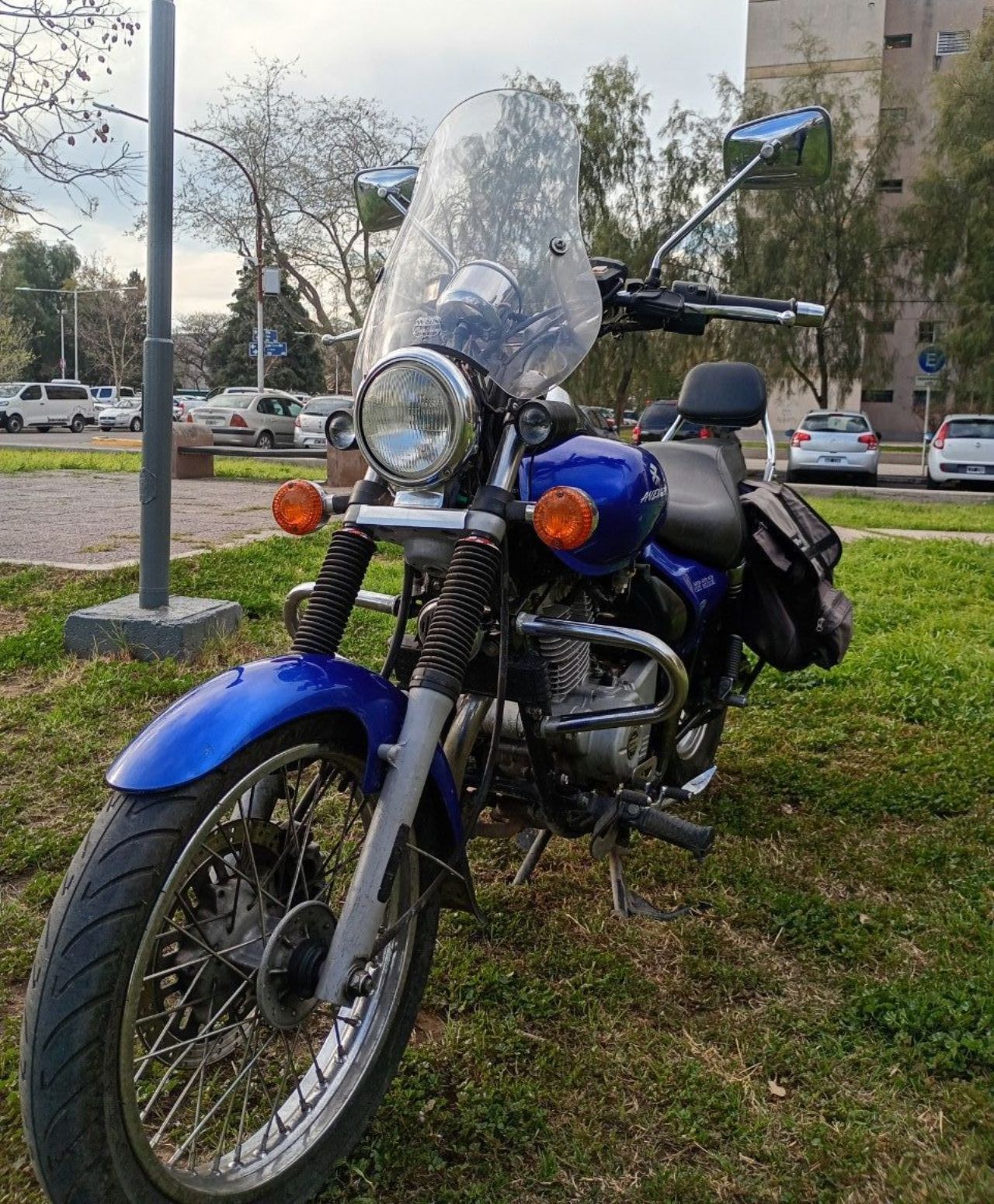 Bajaj Avenger Usada en Mendoza, deRuedas
