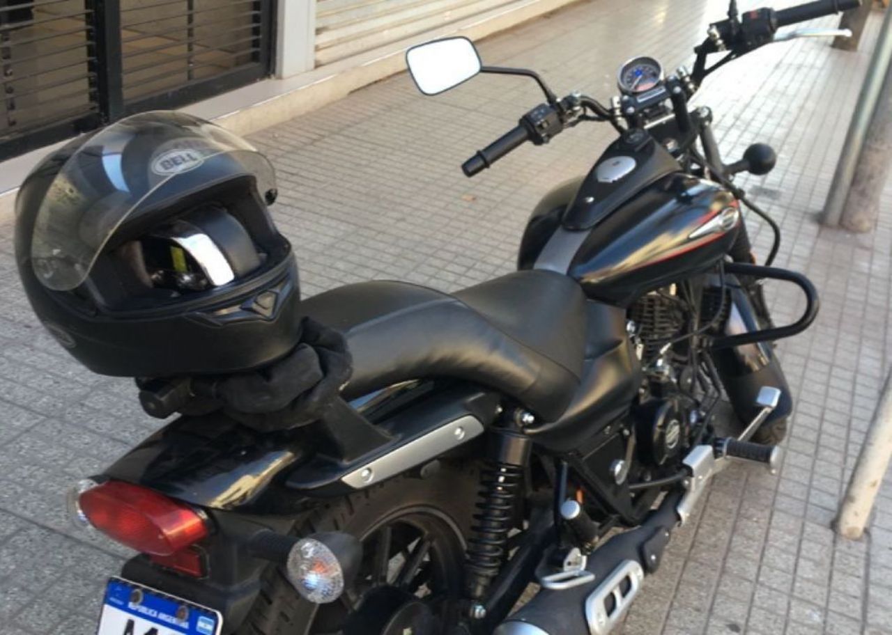 Bajaj Avenger Usada en Mendoza, deRuedas