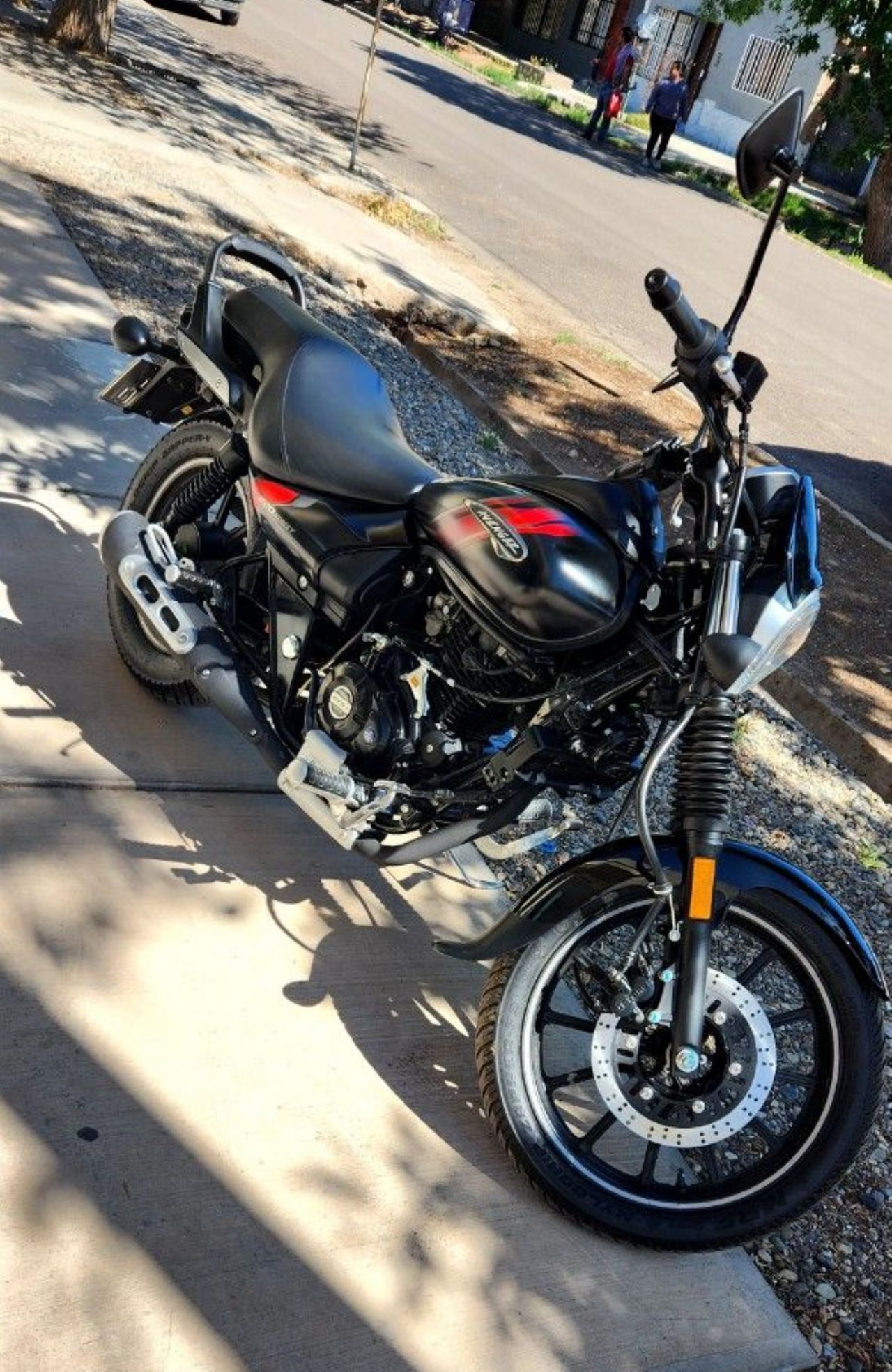 Bajaj Avenger Usada en Mendoza, deRuedas