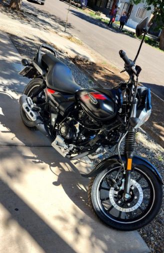 Bajaj Avenger Usada en Mendoza