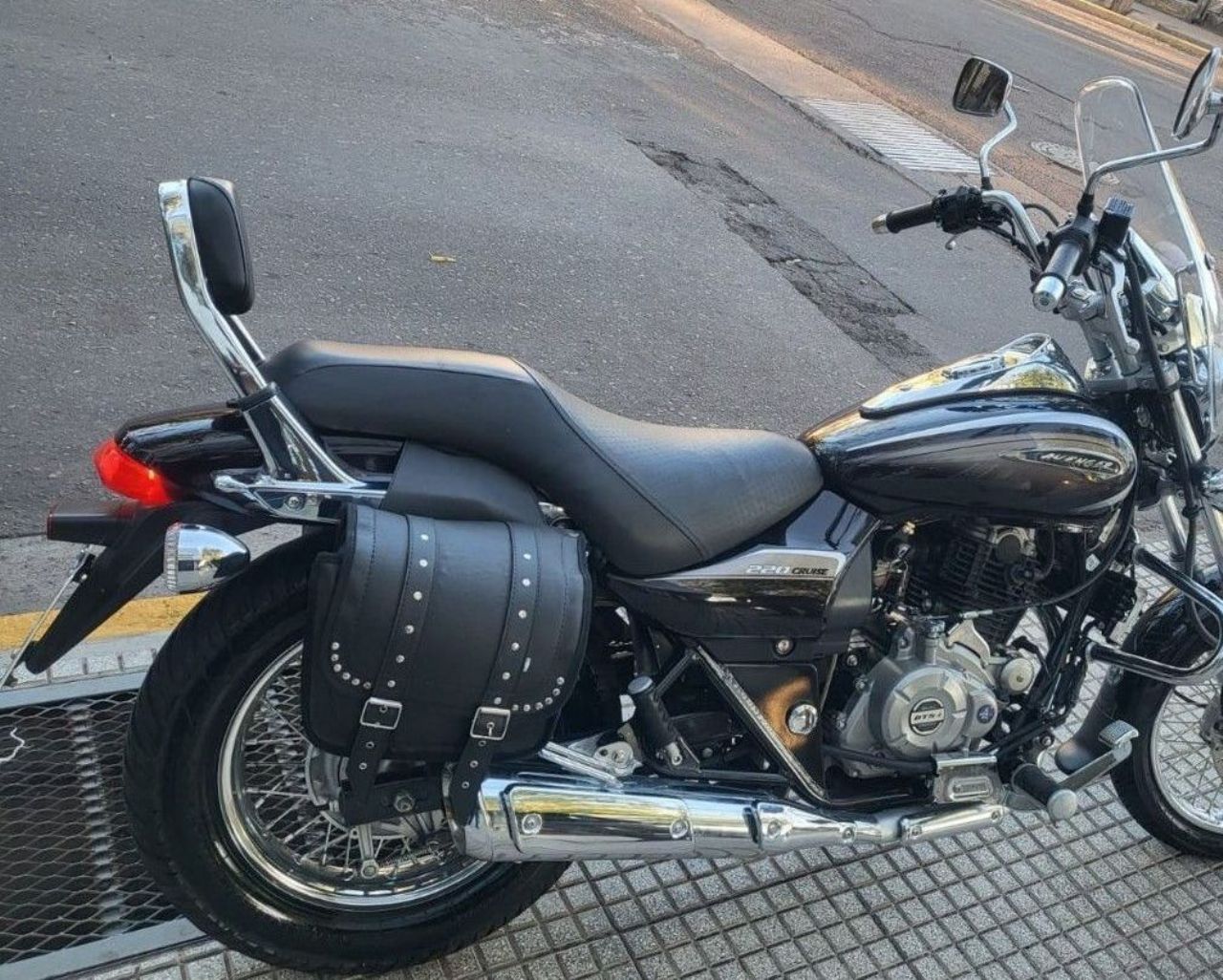 Bajaj Avenger Usada en Mendoza, deRuedas