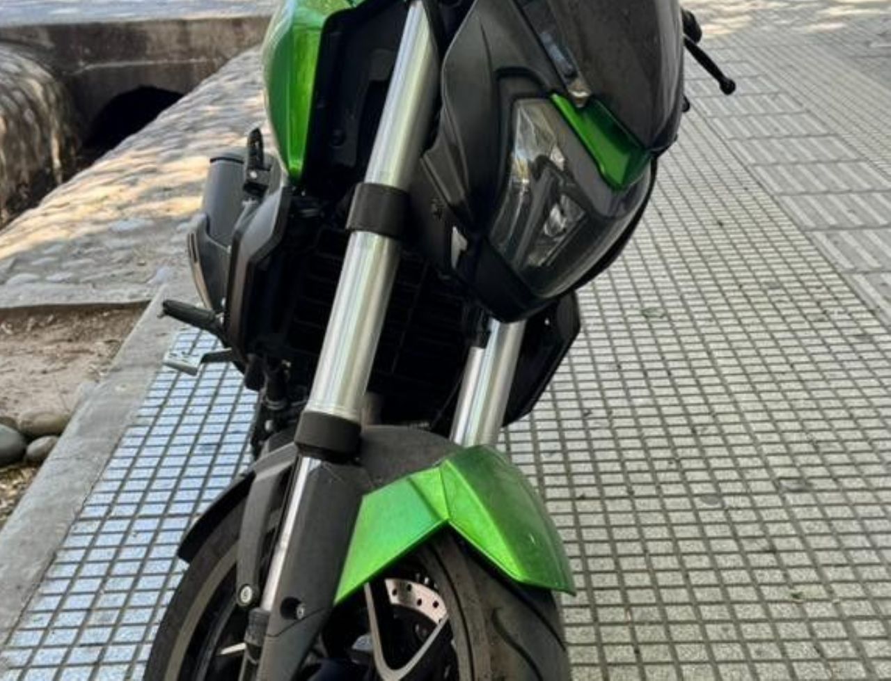 Bajaj Dominar Usada en Mendoza, deRuedas