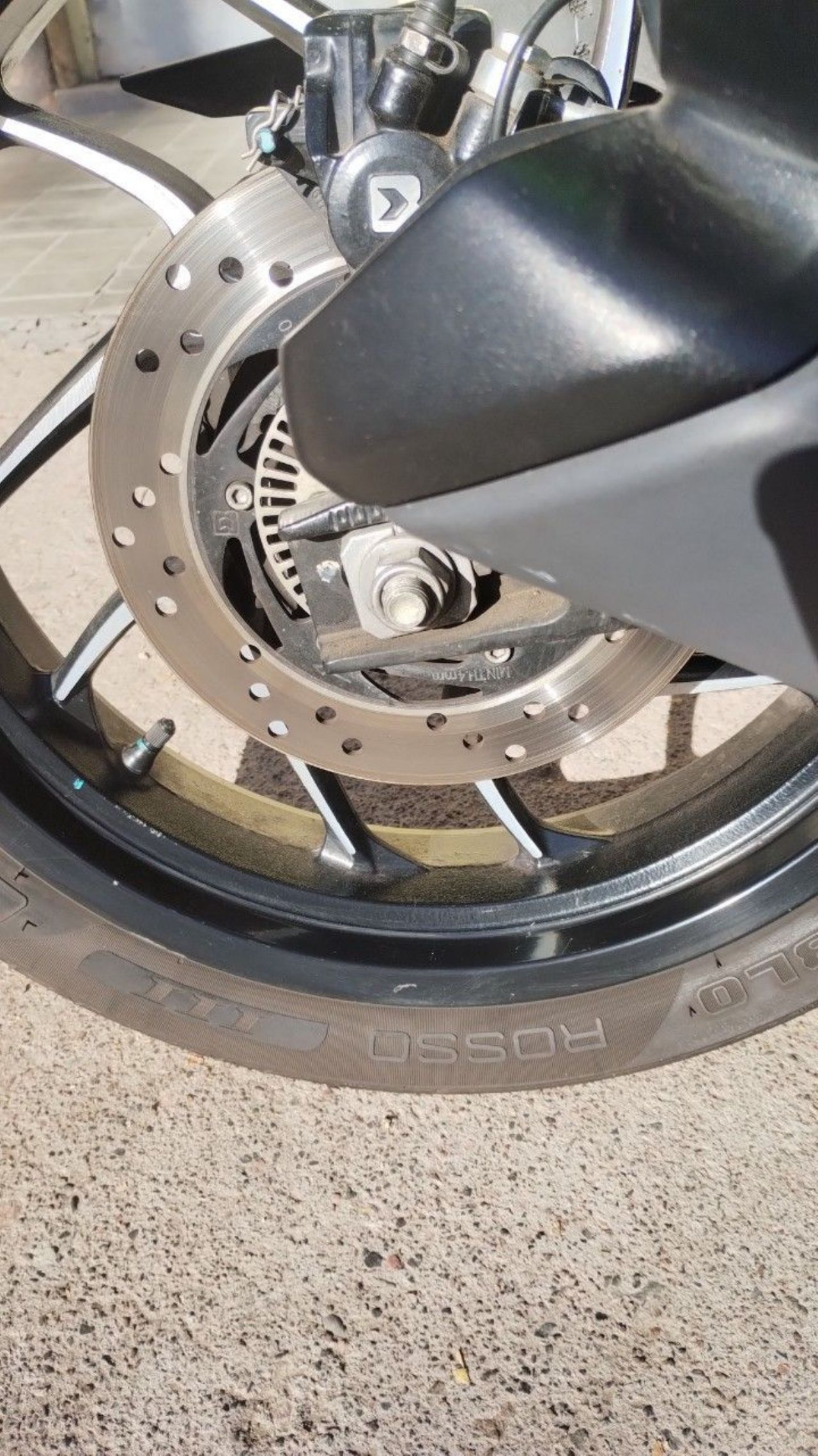 Bajaj Dominar Usada en Mendoza, deRuedas