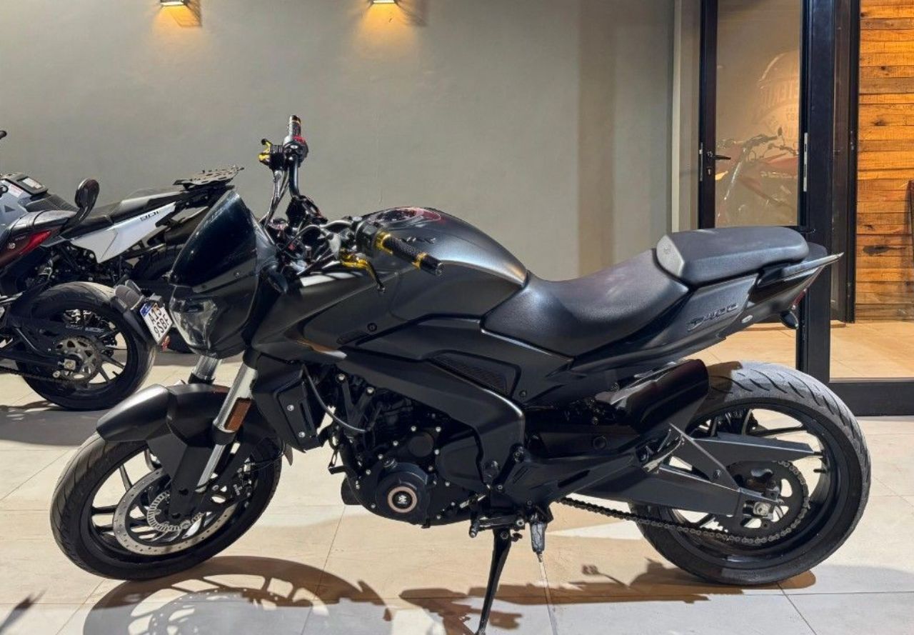 Bajaj Dominar Usada Financiado en San Juan, deRuedas