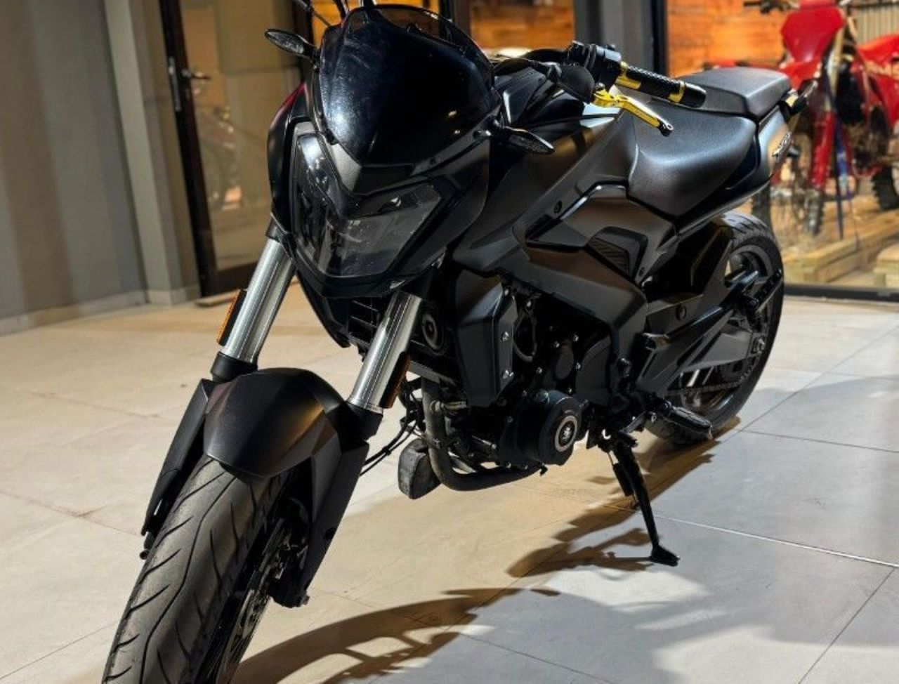 Bajaj Dominar Usada Financiado en San Juan, deRuedas
