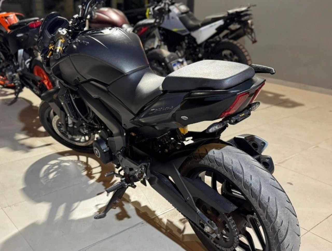 Bajaj Dominar Usada Financiado en San Juan, deRuedas