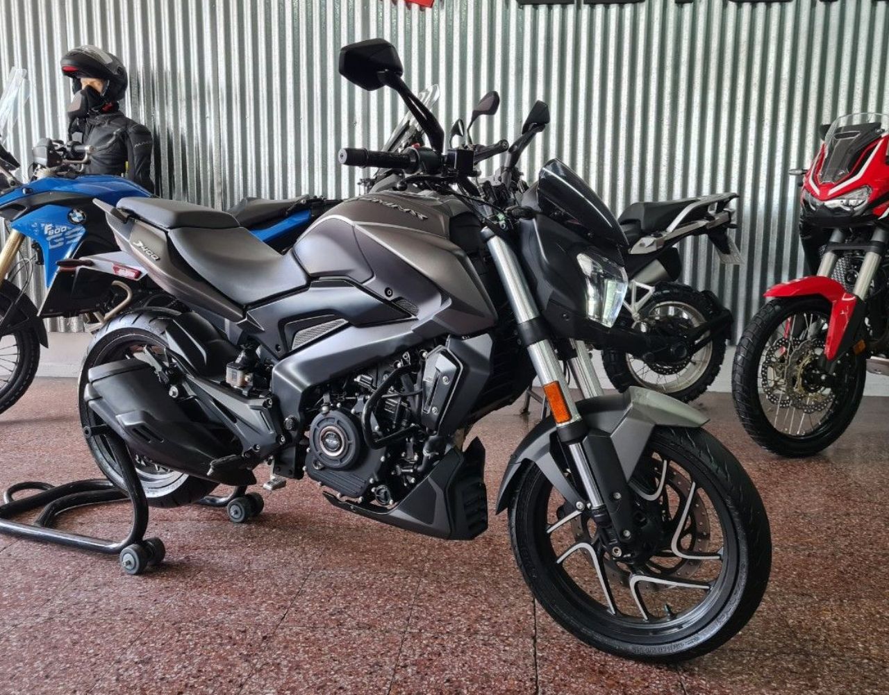 Bajaj Dominar Usada en Mendoza, deRuedas