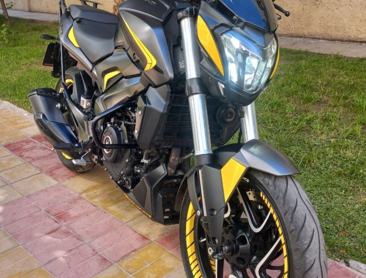 Bajaj Dominar Usada en Mendoza, deRuedas