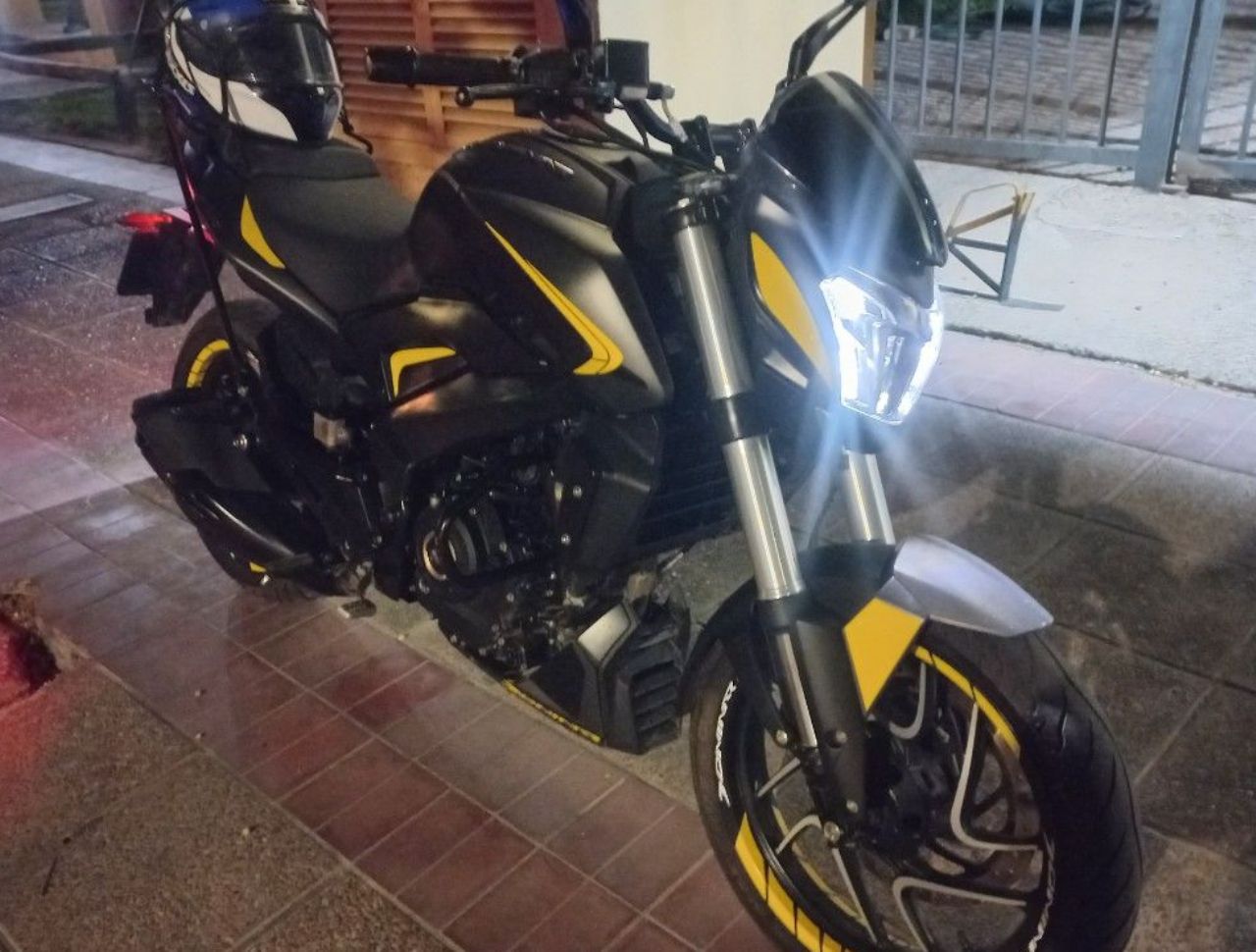Bajaj Dominar Usada en Mendoza, deRuedas