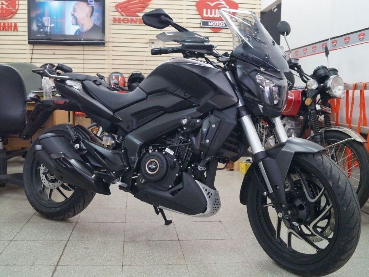 Bajaj Dominar Nueva en Mendoza, deRuedas