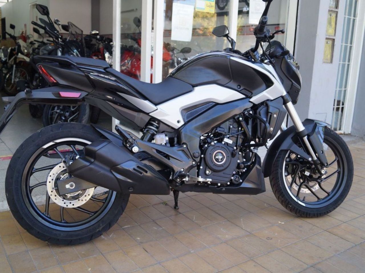 Bajaj Dominar Nueva en Mendoza, deRuedas