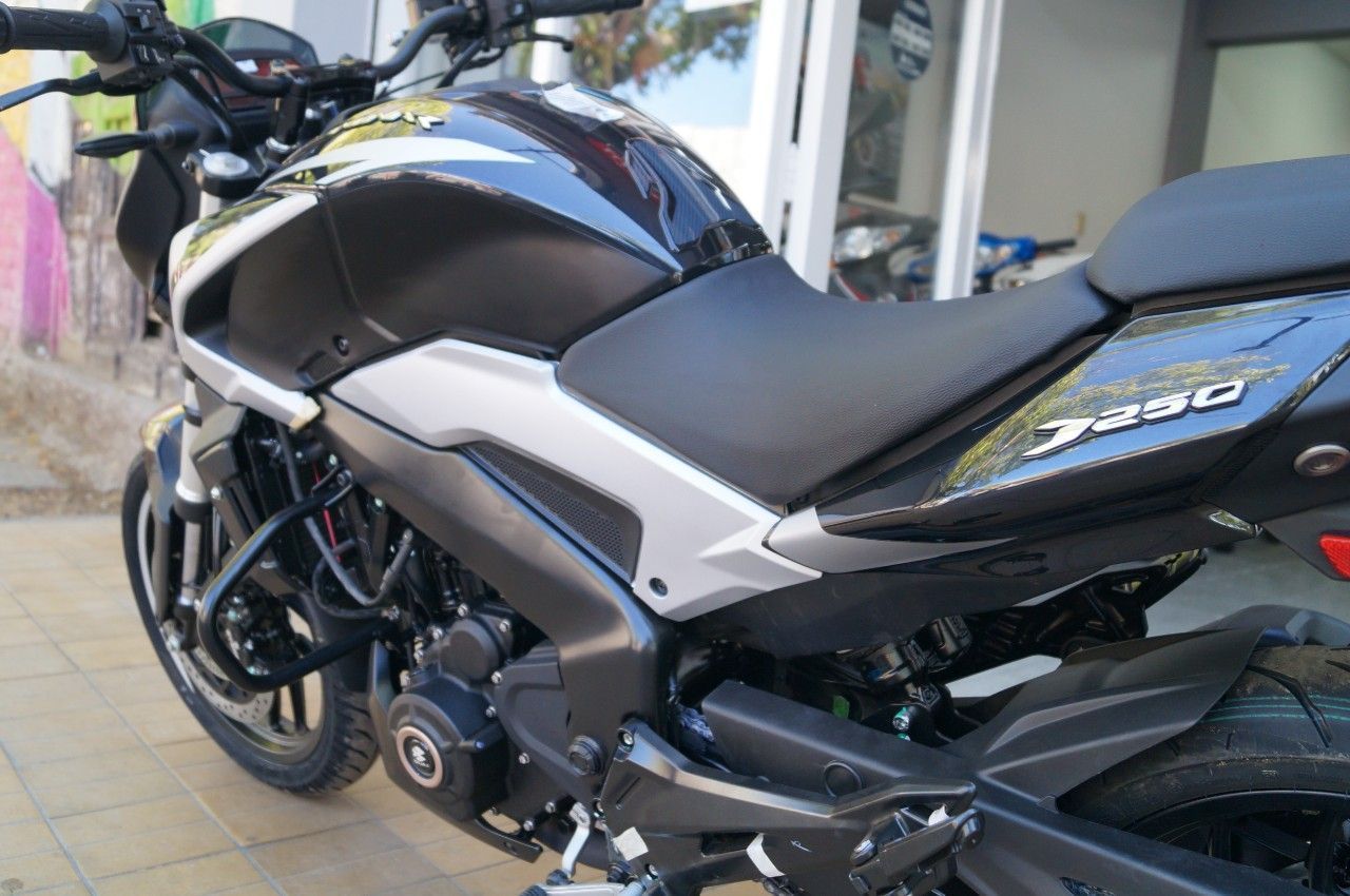 Bajaj Dominar Nueva en Mendoza, deRuedas