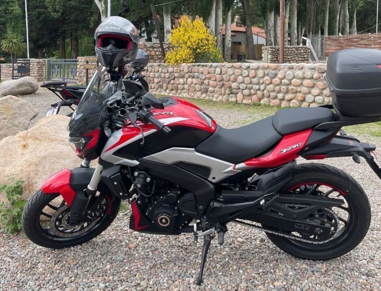 Bajaj Dominar Usada en Mendoza, deRuedas