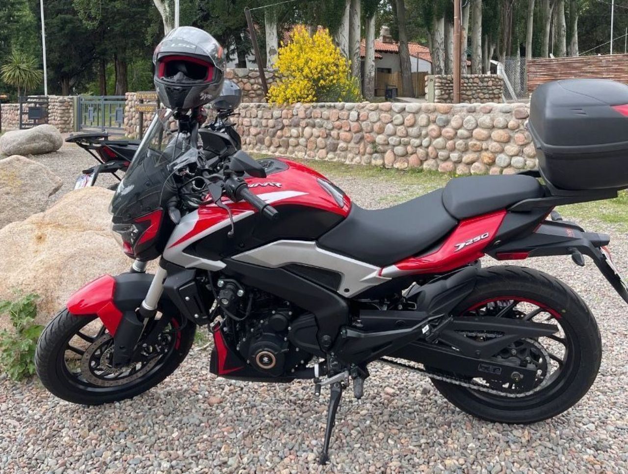 Bajaj Dominar Usada en Mendoza, deRuedas